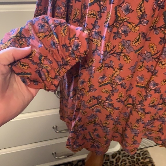 Xhilaration cold shoulder top, floral and lace - Picture 3 of 12